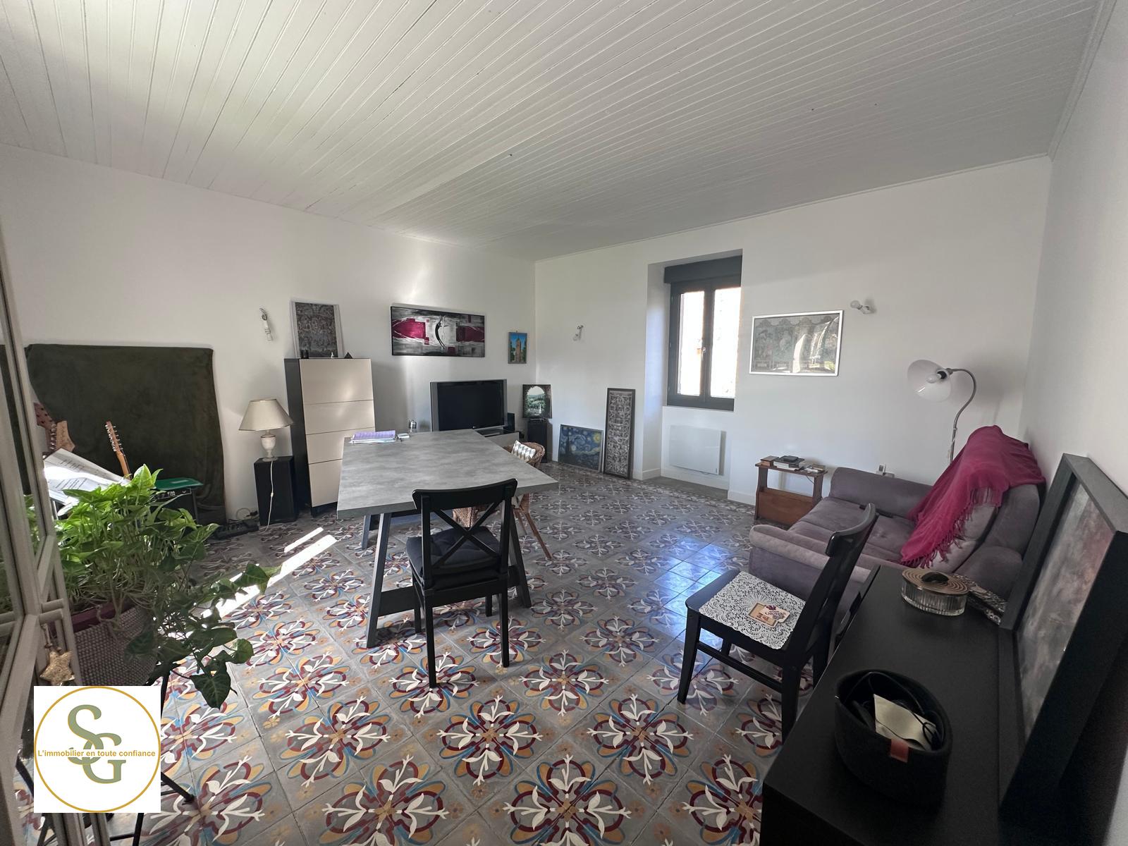 appartement 4 pièces - ST-MARTIN-LAGUEPIE